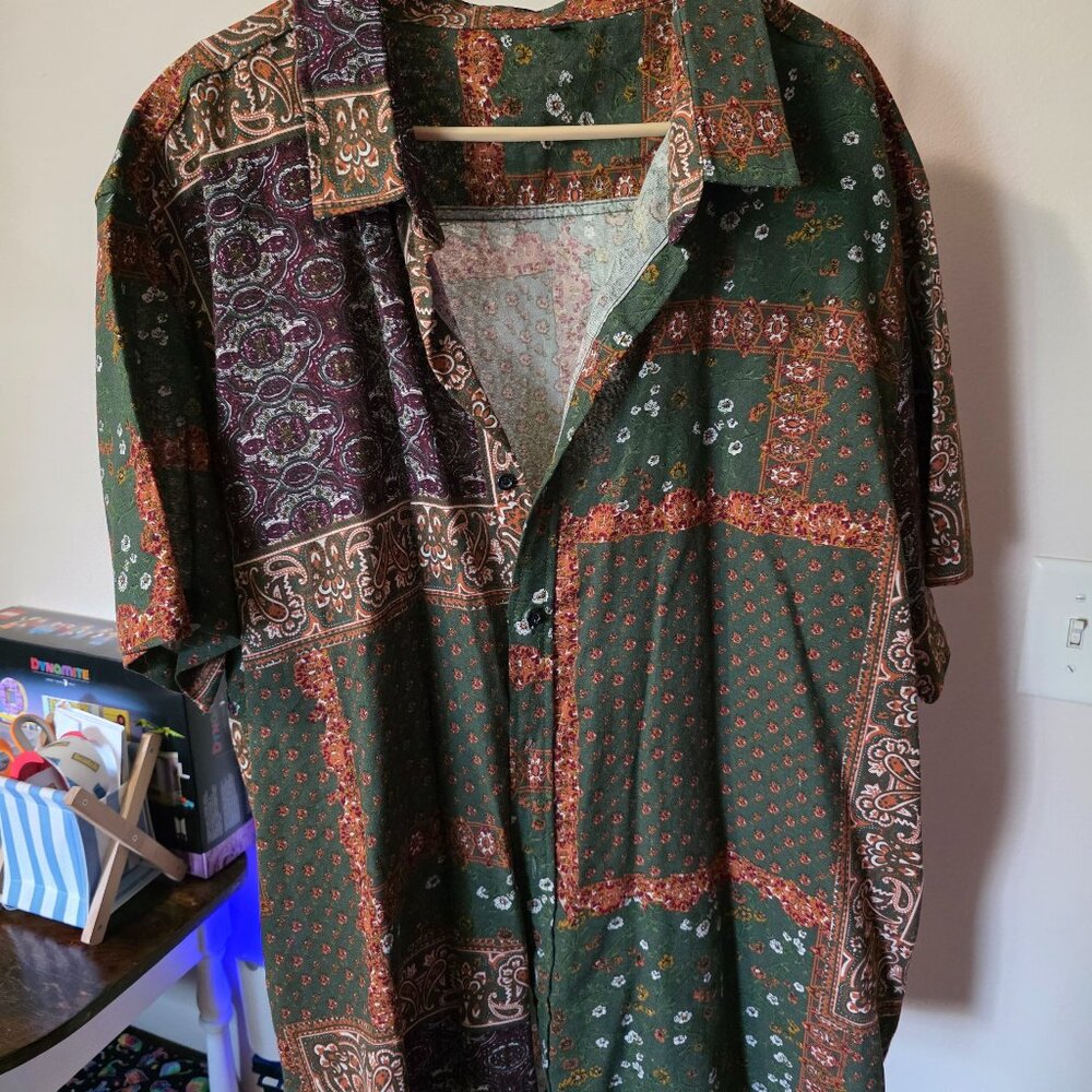 SHEIN 5X button down paisley multi-colored